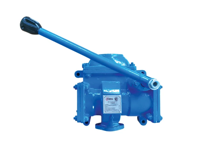 Насос ручной поршневой Р 0,8-30 двустороннего действия для воды и нефтепродуктов 0.3 МПа 0.74 л/ход